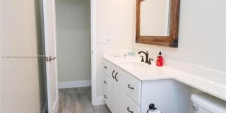1120 N 13th Terrace Gallery 18