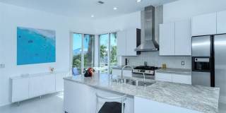 213 N WASHINGTON DRIVE Gallery 14