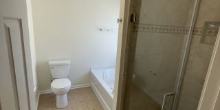 3 bd 2.5 ba condo Gallery 20