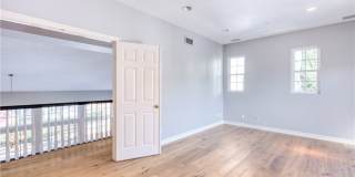 21 Portica Gallery 19