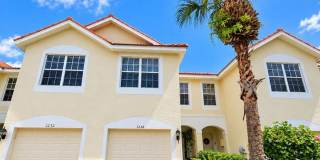 Available Nov 01 - Beautiful 3-bedroom, 2.5-bath townhome with attached garage in the heart of Naples at Pinehurst! Gallery 1