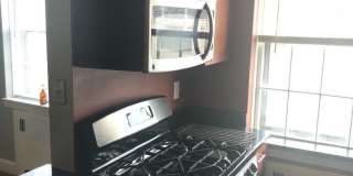 Nice 2 bed in Brookline Gallery 8