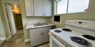 Renovated 1-bedroom attached studio with private entrace, ready for immedate move-in. Gallery 3