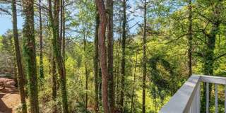 Charming 2BR Condo in Sandy Springs Gallery 31