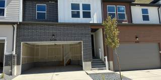 Half Off First Month!! 4-Bedroom Home in Harmony Ridge | Pool, Gym & Pickleball Courts Gallery 1