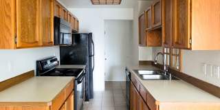 Charming, bright and peaceful condo close to ferries and shopping in Kingston! Charming, bright and peaceful condo close to ferries and shopping in Kingston! Gallery 9
