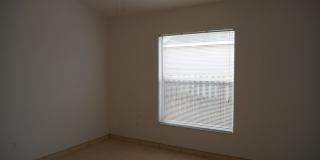 2219 Justin Ave Gallery 3