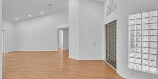3420 Washington Lane Gallery 5
