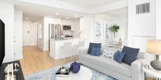 660 Washington Gallery 25