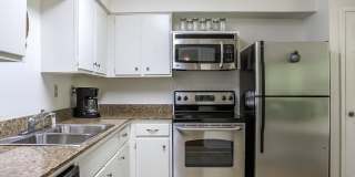 2 Bedroom 1 Bath Apartment Close to Campus! Gallery 1