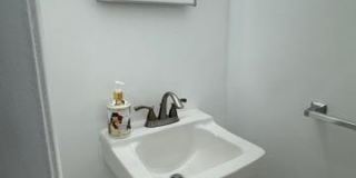 7927 FOXCREST Court Gallery 6