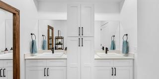 Pointe Grand Davenport Gallery 8