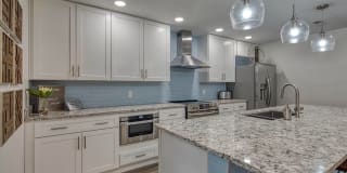 Holly Point Apartments Gallery 14