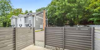 UNCG Area – Chancellors Court Townhomes. Walk to Campus and just minutes to Downtown! Gallery 20