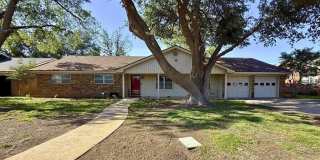 2507 Camarie Ave Gallery 1