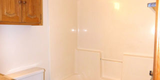 Rent Special: 1/2 Off August's Rent!! 3 bed 2 bath House in South Salem! Gallery 37