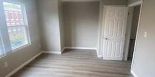Large Home - Oak Lane Gallery 5