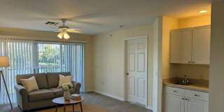 Gated Community Gem: Turnkey 2/2 in Emerald Lake Gallery 1