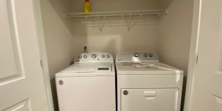 Room in 4 Bedroom Townhome at Memorial Pkwy Room in 4 Bedroom Townhome at Memorial Pkwy Gallery 3