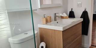 622 15th St Gallery 16