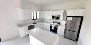 4210 Northwest 24th Terraceclientes@realtymiamigroup.com Gallery 7