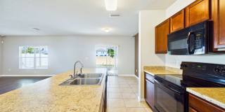 4-Bedroom Home with Spacious Layout in Ayersworth Glen – Wimauma, FL Gallery 21