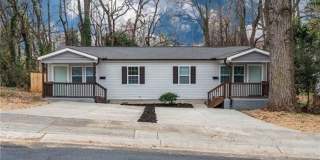 Adorable Modern 2 Bedroom Duplex! Gallery 1