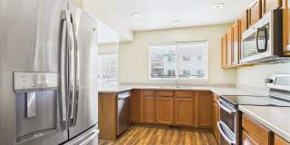 Bright & Spacious 3-Bedroom Apartment Gallery 7