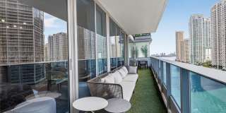 200 Biscayne Boulevard Way Gallery 38