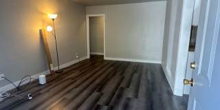 BEAUTIFUL UPDATED DUPLEX 2 BED & ONE BATH! Gallery 3