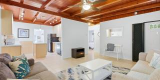 Home for rent Gallery 7