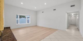 "Rare Single-Story Remodel: Modern 3BR End-Unit in University Park Gallery 8