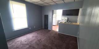 526 East Walnut Street (Meyers) - A Gallery 1