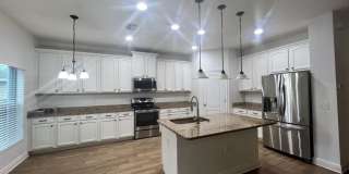 4/3/2 HOME IN EDINA GARDEN OF EDEN Gallery 8