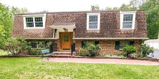 2294 LINDEN Avenue Gallery 1