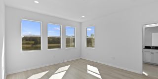 4404 Longwood Lake Square Gallery 37