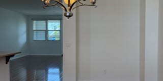 2 Bedroom, 2.5 Bath Tri-level townhouse in Signal Hill Gallery 15
