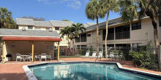 2955 Riverside Drive Gallery 28