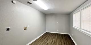 450 Everett Street Gallery 18