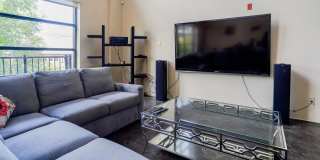 Fully Furnished Mid-Term 2-Level Condo | 1,549 Sq Ft | Private Parking | Shared Living Fully Furnished Mid-Term 2-Level Condo | 1,549 Sq Ft | Private Parking | Shared Living Gallery 9