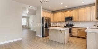 Stunning 4-Bedroom Townhouse with Dual Master Suites and Convenient 2-Car Garage in Hillsboro! Gallery 9