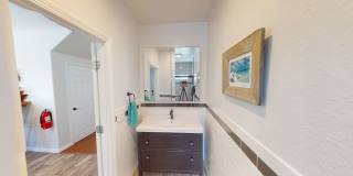 Short or Long Term Rental | ROOFTOP VIEWS! Gallery 7