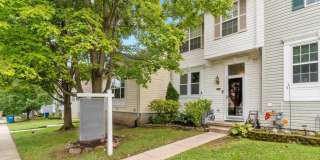 225 WOODLAND GREEN Way Gallery 1