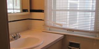 2BR 2bath home close to downtown Iowa City, available August 1, 2023! Gallery 8