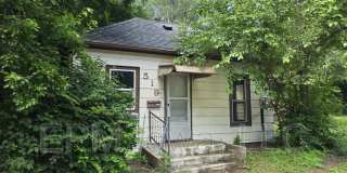 519 Adams Street Gallery 1