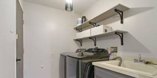 196 Rosedale Court Gallery 35