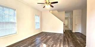 718 N Evelyn Place NW Gallery 1