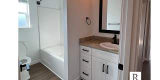 Gorgeous 3 Bed / 2.5 Bath Townhome in the heart of Talent, OR Gallery 20