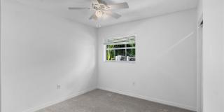 16900 SW 62nd Street Gallery 33