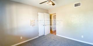 Beautiful 3 Bed, 2 Bath with Pool!! NO HOA!!! (Available on 05/01/26) Gallery 27